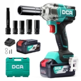 DCA Llave de Impacto Brushless da 20V, 682Nm di Coppia Massima, Attacco ad Anello da 13mm, Batteria al Litio da 4000mAh*2, 4 Modalità, Luce LED, Design Compatto, Funzione Smart Loosen,ADPB520